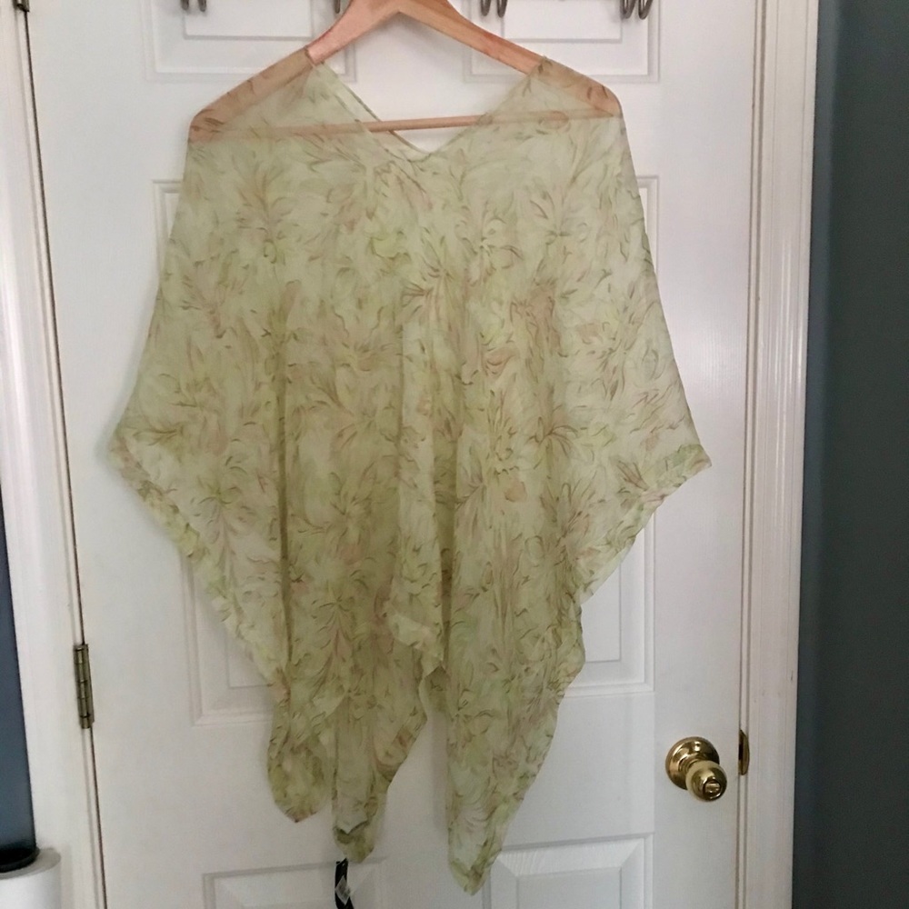 Laundry by Shelli Segal vintage silk shawl